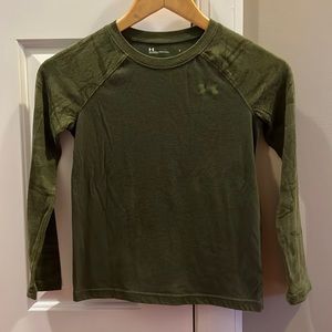 Under Armour long sleeve shirt, boy size 7